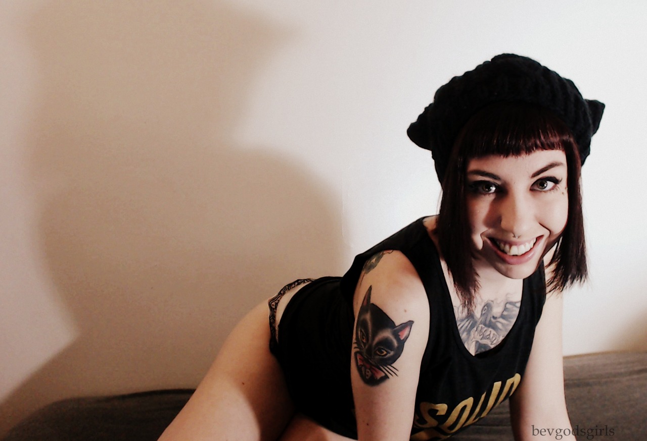 bevgodsgirls:  More from photos that are going up on the private blog :) Check out