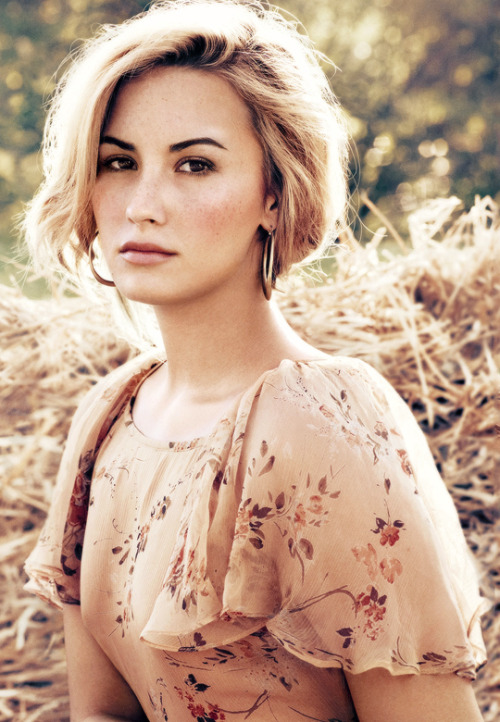 dailylovato: “For a long time, I was pretending to be someone that I wasn’t, and I was miserable. Wh