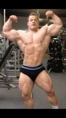 Nicolas Vullioud - Off Season At Nearly 220Lbs Prepping For The Mr Olympia Amateur
