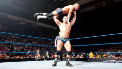 fishbulbsuplex:Chris Masters vs. Dolph Ziggler