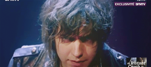 wakkakaruma:  shout out to julian doin his 5 signature dance moves   the “‘yess’ pull”  the “opening the door”   the “point towards you”  the “point to over there”  and ofc… the “serious music video stare” 