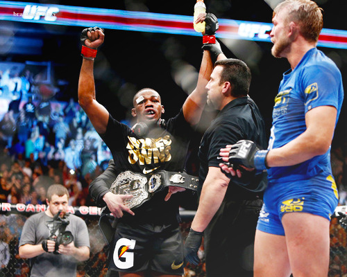 brazilians-crazy:  Alexander Gustafsson vs. Jon Jones    one of the greatest displays