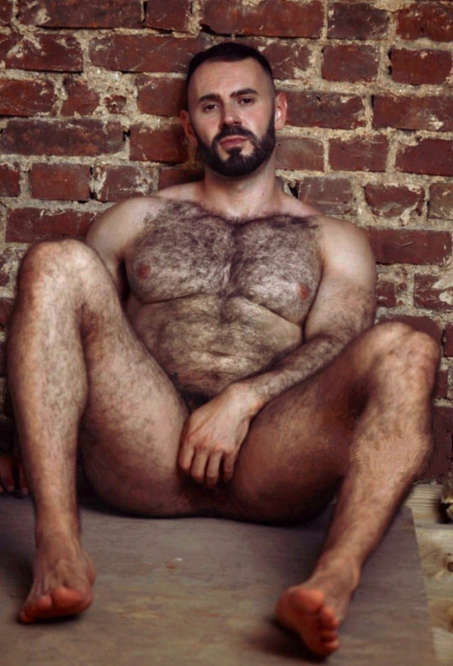 hairy-men-to-share:Rego V 525. Rego V. 30.5