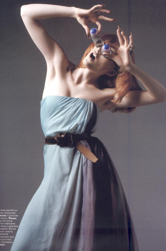 moojaa:  Every model does this.  Sara Guarch, Lais Navarro &amp; Felicity Gilbert