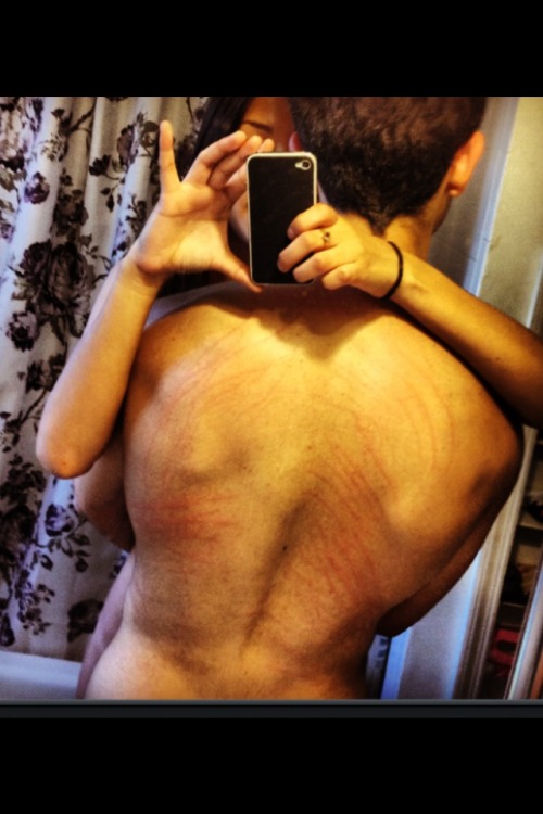 yea-im-horny:  Looks like someone had a good time!