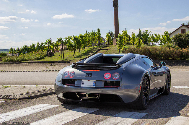 automotivated:  (via Vitesse. | Flickr - Photo Sharing!)