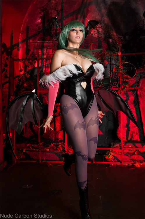 kosplaykitten:  Take Flight - Morrigan Aensland Cosplay by HezaChan Look What the