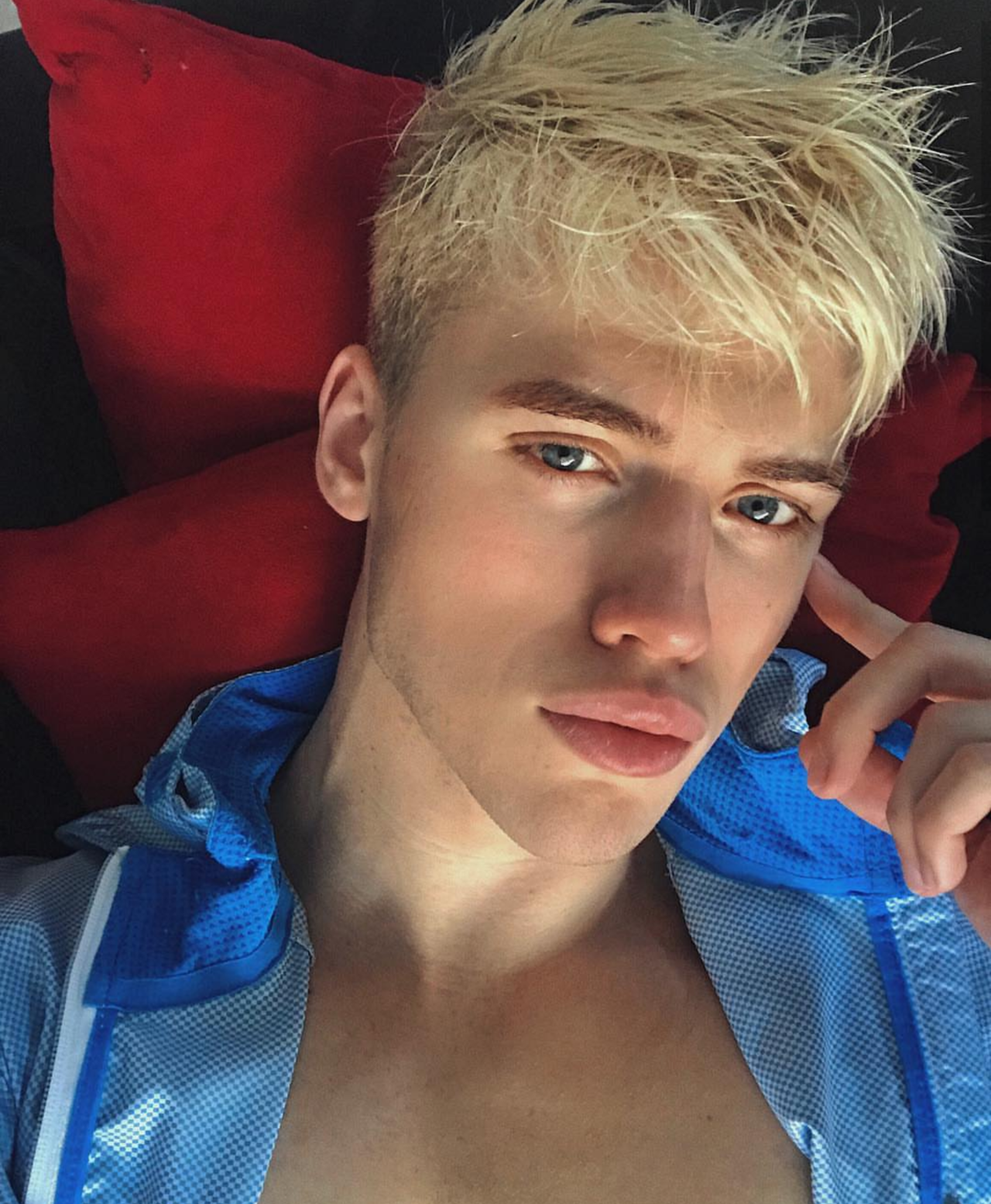 myboyarchive:  Lucas Dell