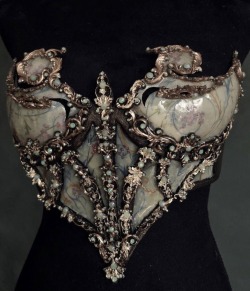 rosehaunt:I’d wear these baroque porcelain corsets in battle 🗡  