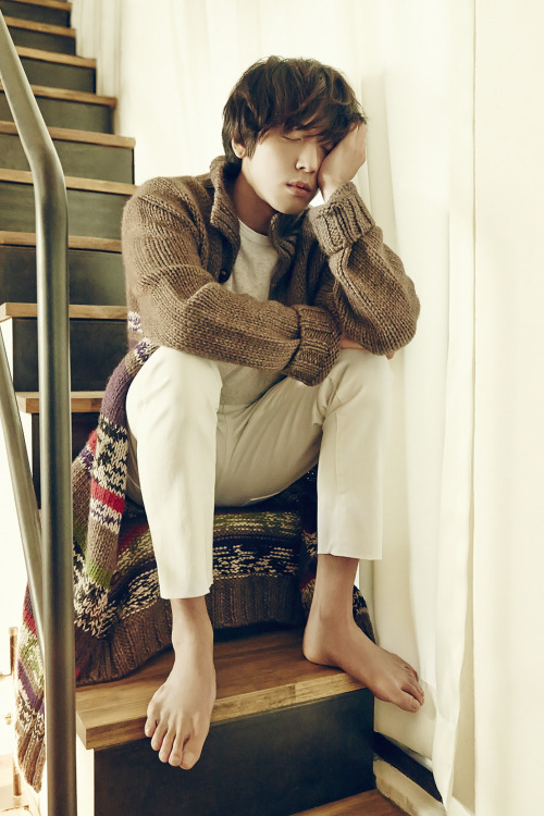 kpophqpictures:[OFFICIAL] Jung Yong Hwa – Concept Photo For ‘One Fine Day’ 2500x1666
