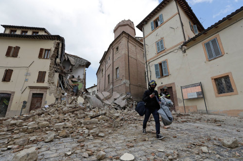 yahoonewsphotos:Strong earthquakes hit central Italy Daylight revealed widespread damage in central 