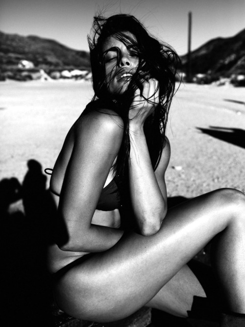 iluvskinnybitches:  josephine