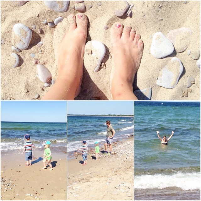 En eftermiddag på stranden och @sparrj badar 👍😎☀️ #semester #minvardag