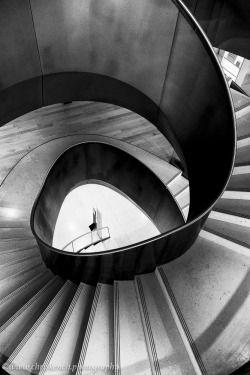 chriskenchphotography:  Wellcome Institute staircase, London 