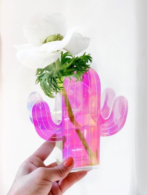 Iridescent Cactus Vase //Haveanicedayy