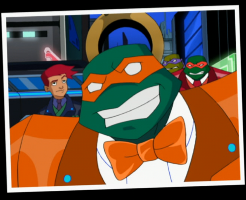 Mikey poses for the paparazzi!~TMNT Fast ForwardTMNT 2003 Season 6 Episode 10 &ldquo;Invasion of