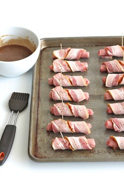 foodffs:  Bacon-Wrapped Sausages with a Maple
