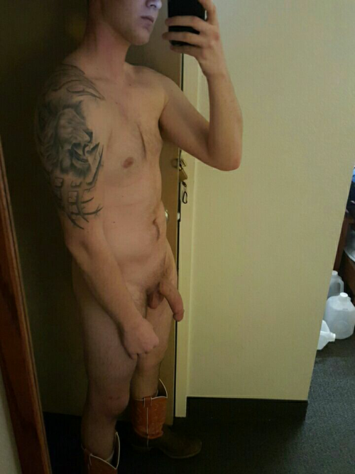 Sex rednecksmoker:  naked-straight-men:  Naked pictures