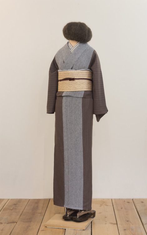 Comfy looking winter kimono by Sakuken, with woolen tricot pieces.I really like the idea but the col