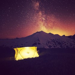 patagonia:  Bed time in the North Cascades. Photo by @garrettgrove #funhogginf 