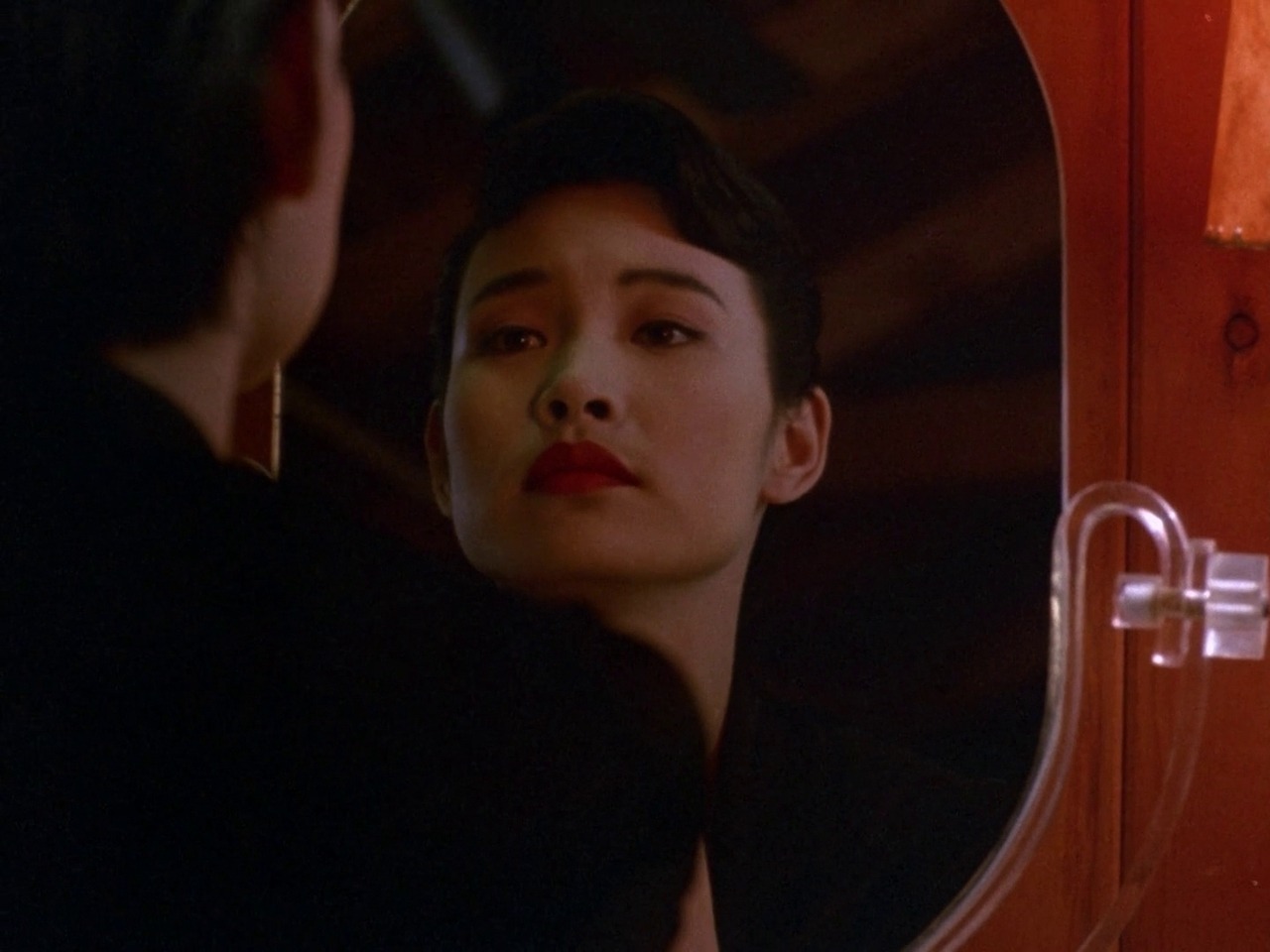 vintagewoc:joan chen on an episode of twin peaks (1990)