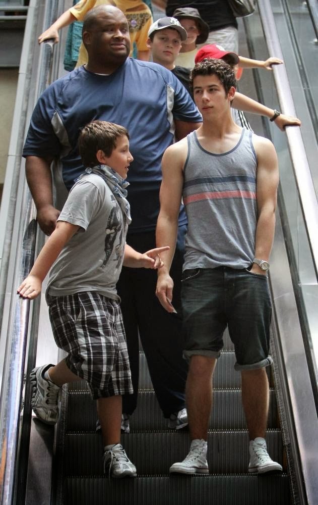 whinyjake:  Nick Jonas armpit/arms appreciation post unf