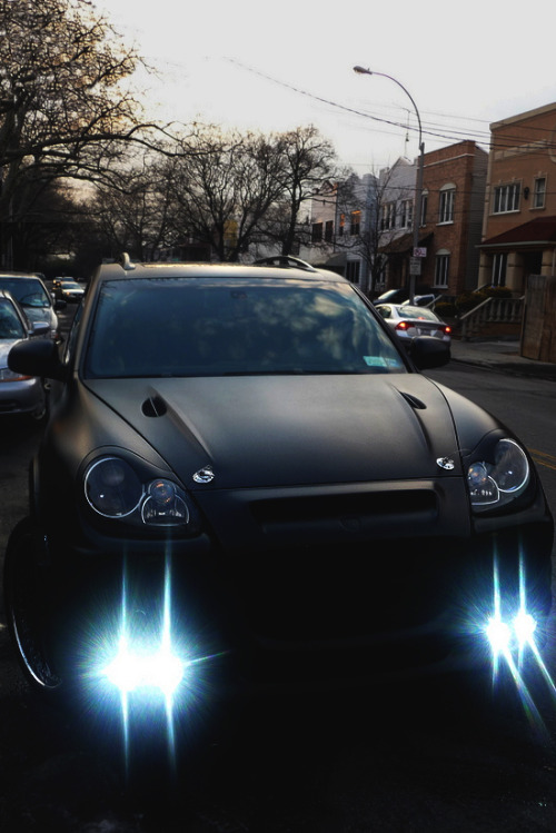 drugera: Porsche Cayenne on Asanti’s