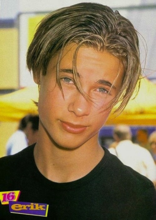 lilliep:  90sclubkid: 90′s Boys with Middle part bowl cuts Can’t forget about JTT now