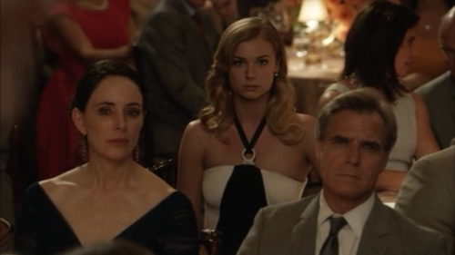 THIS HAS BEEN AN EMILY THORNE FASHUN APPRECIATION POST.