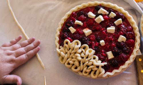 copperbadge:knitphilia:Knit a Pie for Pi day 2015. Free “pattern” by knitsforlife on Ravelry.SORCERY