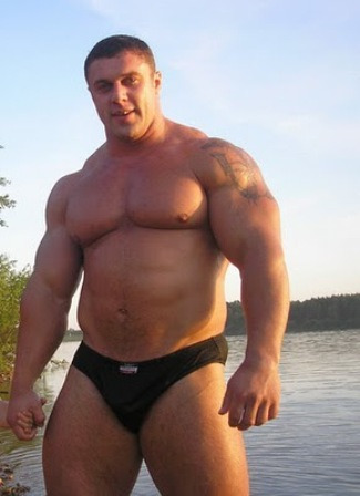 beardedandburly:  Sexy musclehead Mikhail Sidorychev off season. Russian bodybuilder,