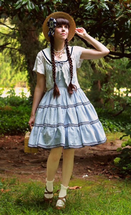 lotvdesigns:   A variation on an outfit I wore to the zoo. I tried to wait until late afternoon to t