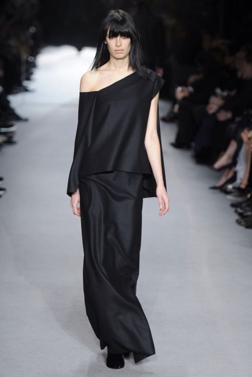 Tom Ford’s fall 2014 lineup took inspiration from the wardrobe of a powerful Wall Street femme fatal