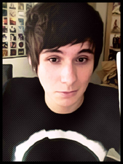 nattasha-romanoff:  favourite dan selfies part 2 