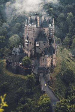 alecsgrg:  Eltz Castle | ( by Marcel ) 