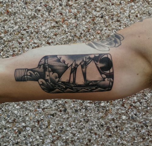 nickwhybrow:  boat in a bottle instagram = nick_whybrow
