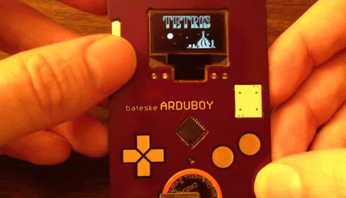 prostheticknowledge:ARDUBOYCircuit board business card is a minimalist credit-card-sized handheld co