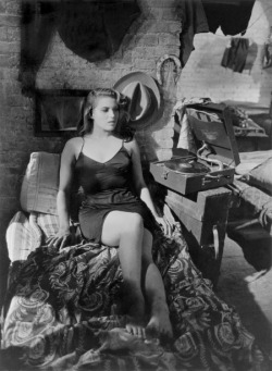 Robert Capa, Silvana Mangano In “Bitter Rice”, 1948, Directed By Giuseppe De