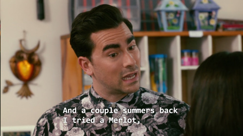 littlefear1:Dan levy serving pansexual realness. With a complimentary bottle of transphobia, sure.