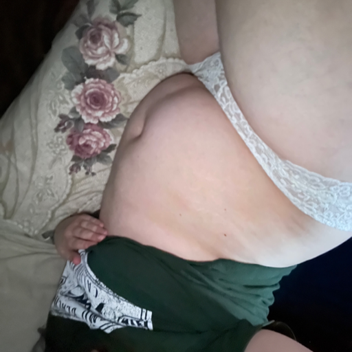 chubby-chunky-woman:hailiegainz-deactivated20230109:bloated