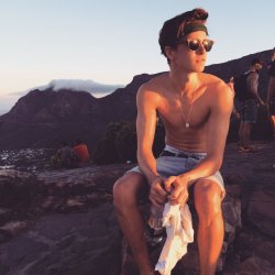 hotcelebs2000:  JOE SUGG 