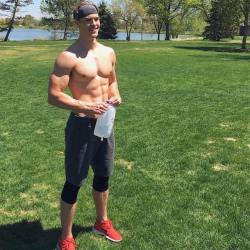 gymboypaul: Outdoor exercise just feels right. Do it when you can.