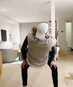 b71210b29759dc8310003beb4b42250e433cf812.gif
