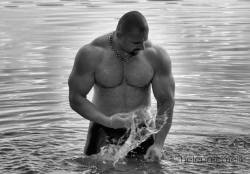 Hot Muscular Men