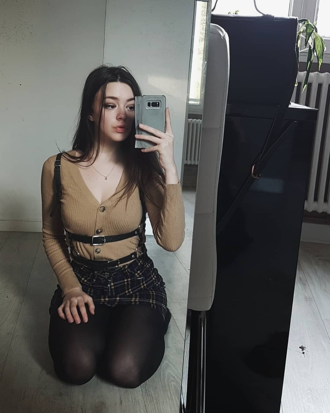 burzuma:Lil naughty demoninsta: svindler_