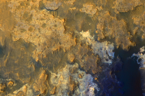 &ldquo;The Mars Reconnaissance Orbiter has a camera so powerful that it is able to photograph the Cu
