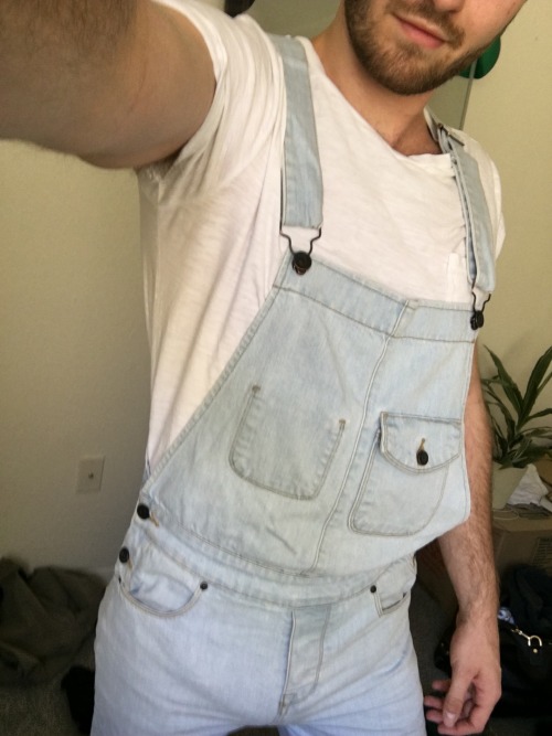 closetkrinkster:  My outfit for today’s errands. Shortalls are in for spring 