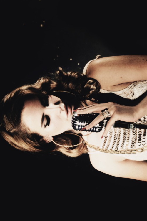 diamondsanddelrey:  Lana Del Rey and Marina and The Diamonds Blog  
