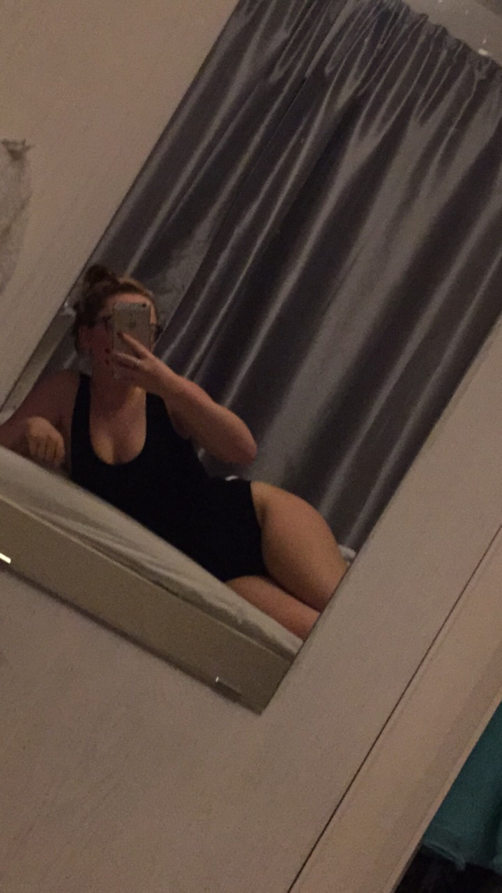 omgdaddymakemewet:  Wow nearly at 300 followers in 4 days, I cannot thank you guys
