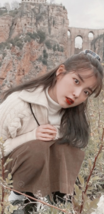 IU - simplelike or reblog if you save and don’t repost.by ana.